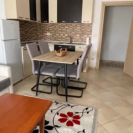 Tirana - Astiri Kashari